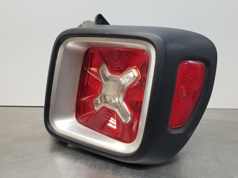 Recambio de piloto trasero derecho para jeep renegade suv referencia OEM IAM 51964233 51964233DX  Recambio de piloto trasero derecho para jeep renegade suv referencia OEM IAM 51964233 51964233DX