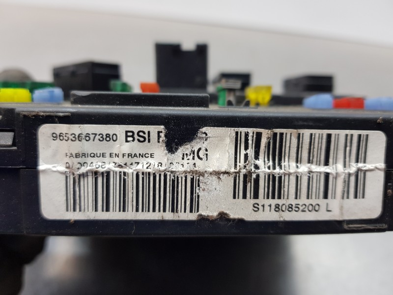 Recambio de caja reles / fusibles para citroen c3 pluriel exclusive referencia OEM IAM 9653667380 BSIF02 S118085200