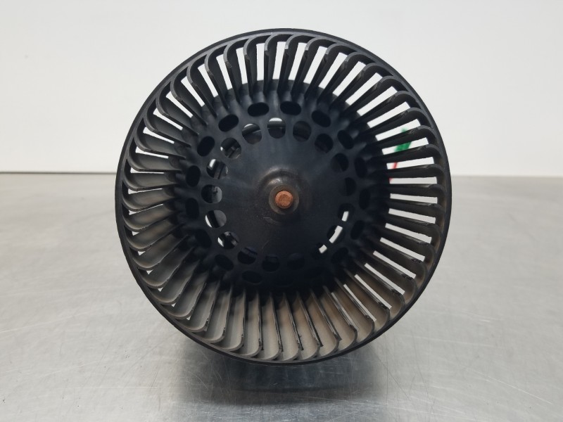 Recambio de motor calefaccion para peugeot 308 sw allure referencia OEM IAM 1610497180  