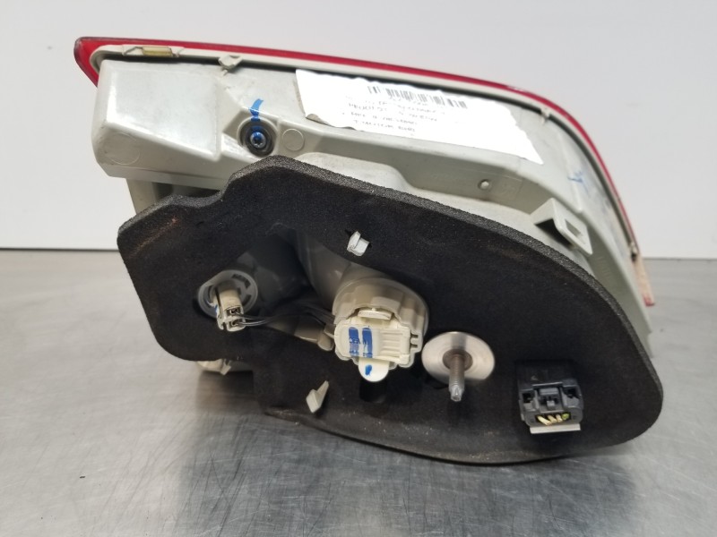 Recambio de piloto trasero derecho interior para peugeot 308 sw allure referencia OEM IAM 9678094880  