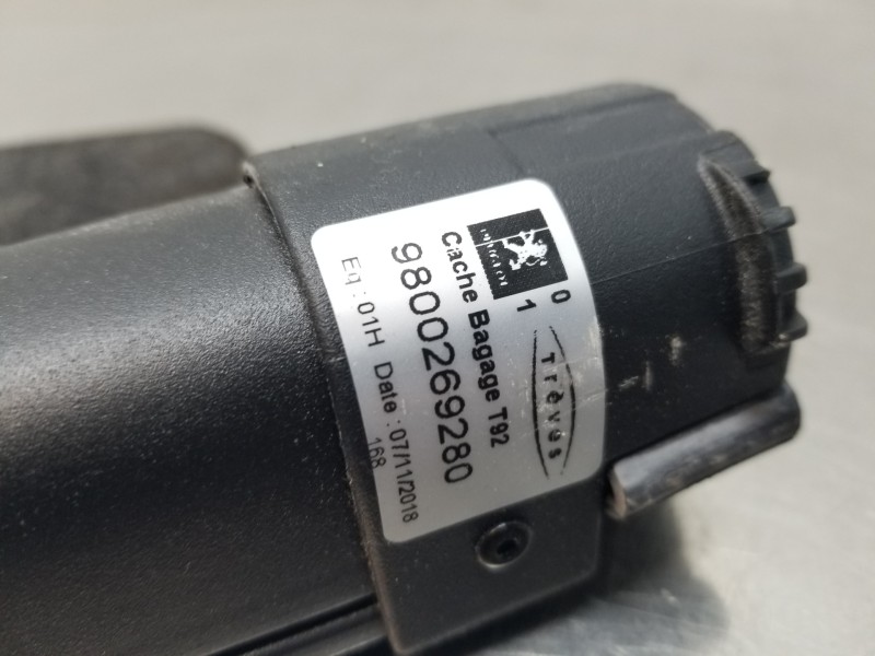 Recambio de bandeja trasera para peugeot 308 sw allure referencia OEM IAM 98002692ZD 9800269280 