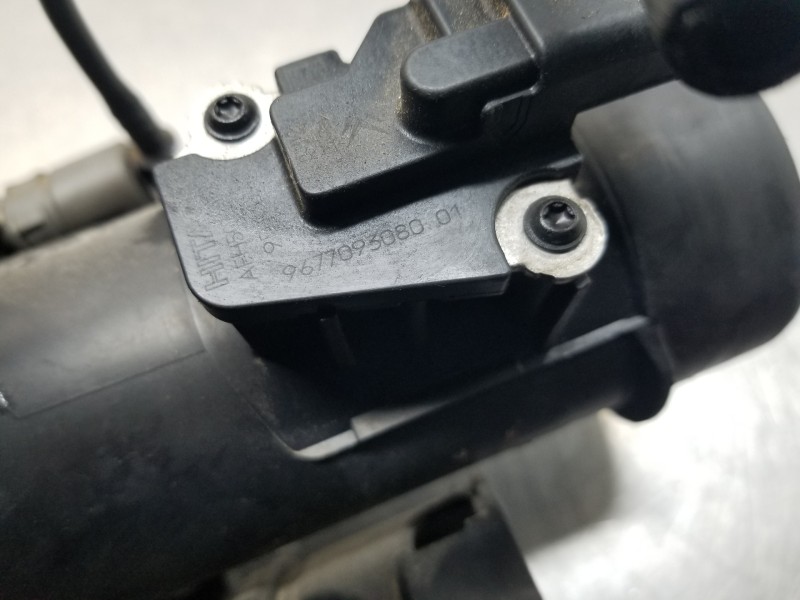 Recambio de filtro aire para peugeot 308 sw allure referencia OEM IAM 9828002080 9677093080 