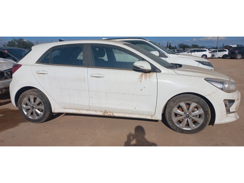 kia rio (yb) del año 2021