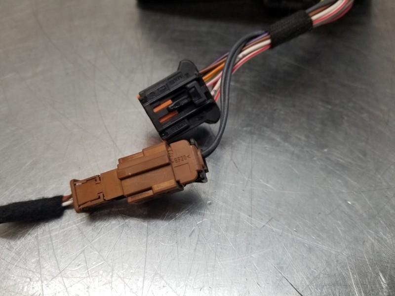 Recambio de retrovisor derecho para peugeot 308 sw allure referencia OEM IAM 1634857680  