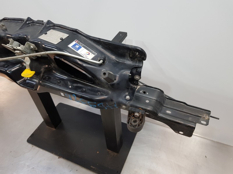 Recambio de travesaño superior para peugeot boxer combi bus referencia OEM IAM 1675069780 1612247080 