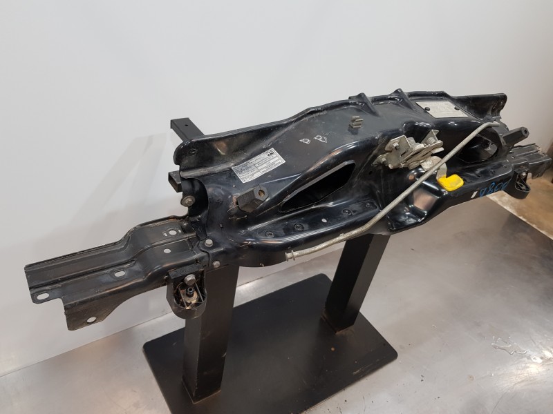 Recambio de travesaño superior para peugeot boxer combi bus referencia OEM IAM 1675069780 1612247080 