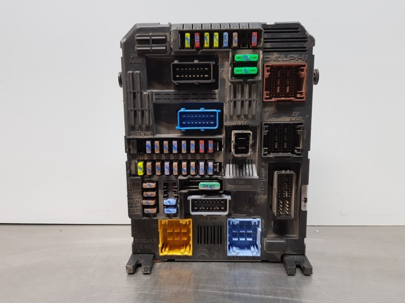 Recambio de caja reles / fusibles para opel grandland x excellence referencia OEM IAM 9819854780 BSIEI5 