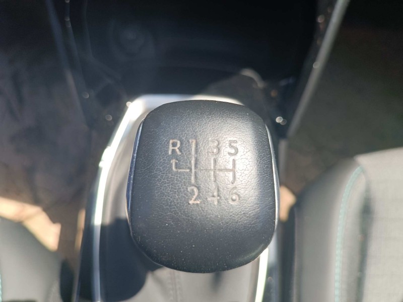 peugeot 2008 (p2) del año 2023