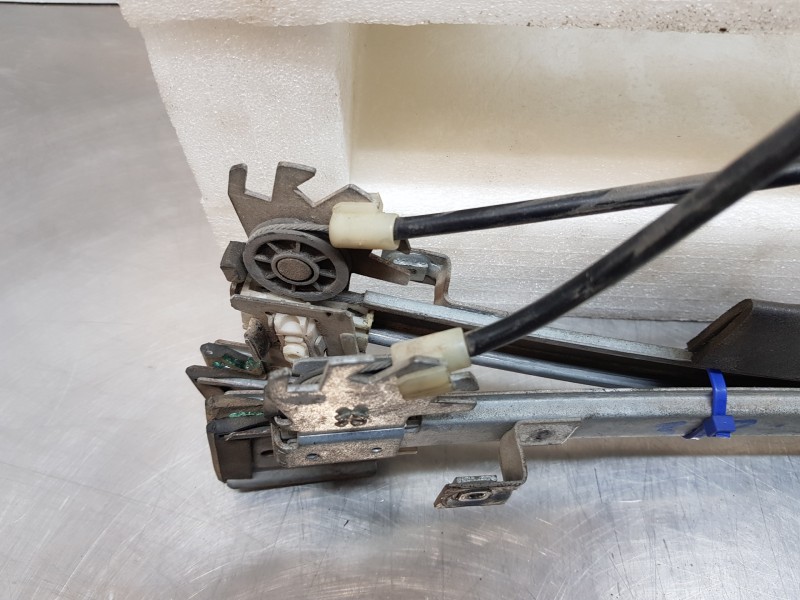 Recambio de elevalunas delantero izquierdo para ford focus berlina (cak) intro referencia OEM IAM 1331619 XS41B23201BV 