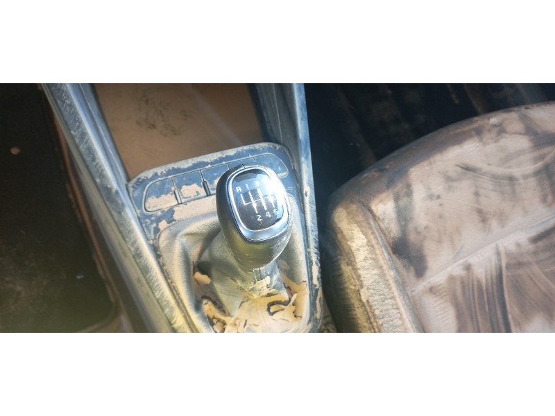 kia rio (yb) del año 2021