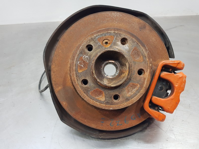 Recambio de mangueta trasera izquierda para bmw serie 1 berlina (e81/e87) 116i referencia OEM IAM 33326774809  