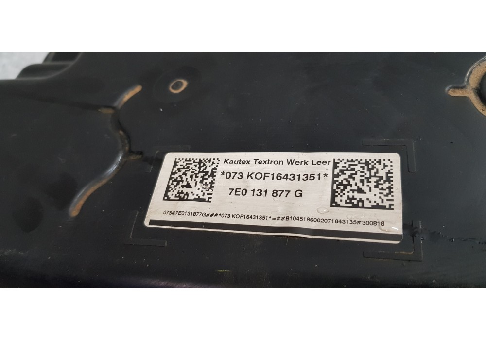 Recambio de deposito aditivo adblue fap ( deposito grande ) para volkswagen t6 transporter furgón referencia OEM IAM 7E0131877G 