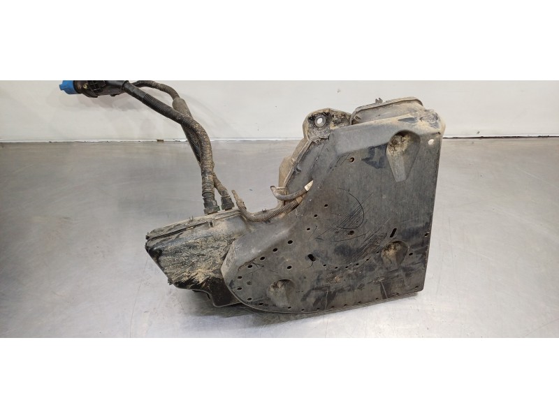 Recambio de deposito aditivo adblue fap ( deposito grande ) para skoda kodiaq style 4x4 referencia OEM IAM 5QF131877H  