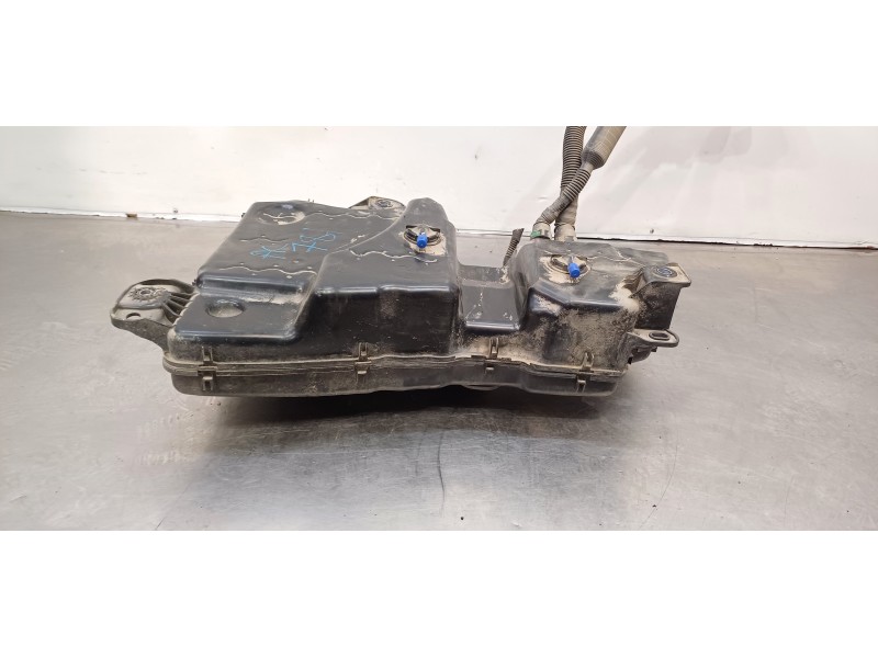 Recambio de deposito aditivo adblue fap ( deposito grande ) para volkswagen tiguan edition bmt referencia OEM IAM 5QF131877H  