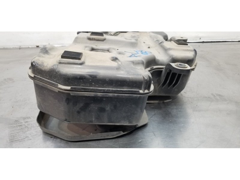 Recambio de deposito aditivo adblue fap ( deposito grande ) para bmw serie 1 lim. (f40) 116d referencia OEM IAM 16197935103  