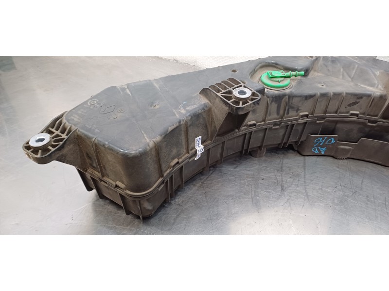 Recambio de deposito aditivo adblue fap ( deposito grande ) para renault scenic iv grand zen referencia OEM IAM 172A20026R 172A2