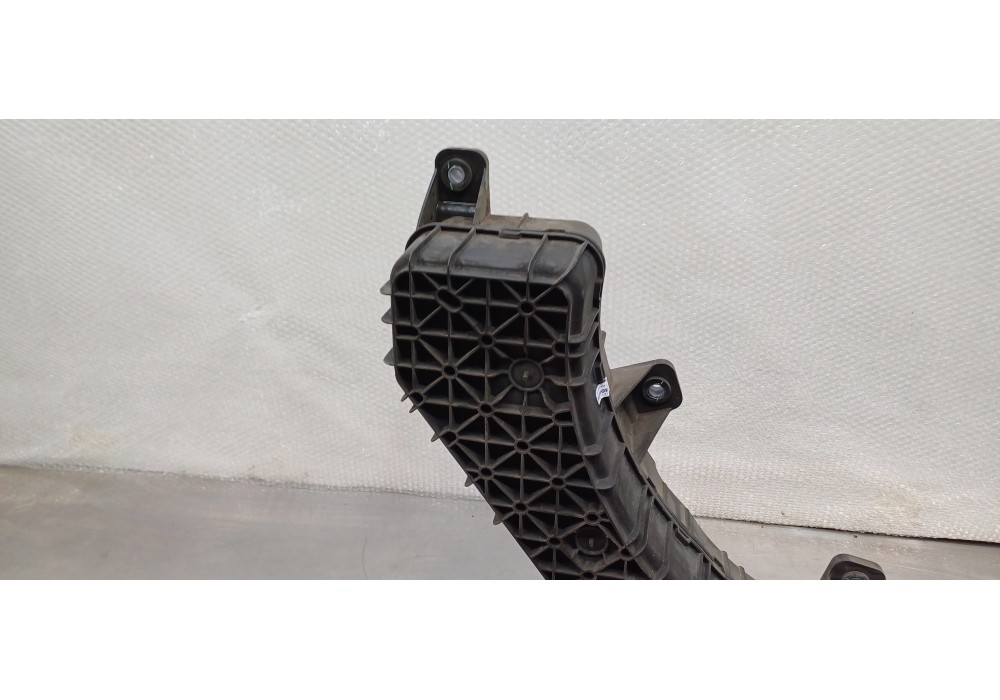 Recambio de deposito aditivo adblue fap ( deposito grande ) para renault scenic iv grand zen referencia OEM IAM 172A20026R 172A2