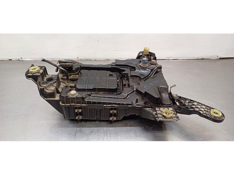 Recambio de deposito aditivo adblue fap ( deposito grande ) para peugeot 308 sw access referencia OEM IAM 9813676180   Recambio de deposito aditivo adblue fap ( deposito grande ) para peugeot 308 sw access referencia OEM IAM 9813676180