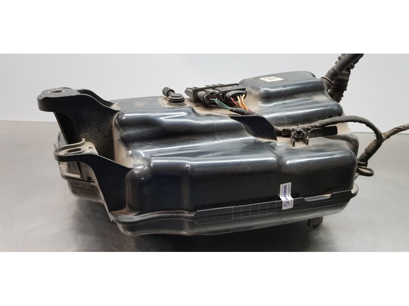 Recambio de deposito aditivo adblue fap ( deposito grande ) para seat leon sportstourer (kl8) xcellence referencia OEM IAM 5Q013