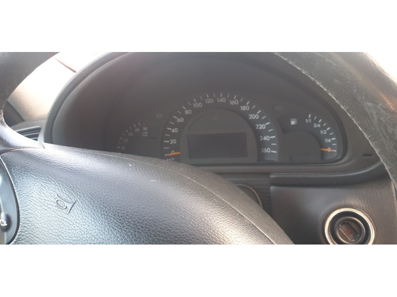 mercedes clase c (w203) berlina del año 2000