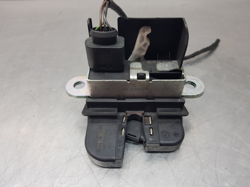 Recambio de cerradura maletero / porton para seat altea (5p1) style referencia OEM IAM 5P0827505D9B9 5P0827505G 5P0827505D