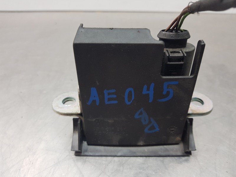 Recambio de cerradura maletero / porton para seat altea (5p1) style referencia OEM IAM 5P0827505D9B9 5P0827505G 5P0827505D