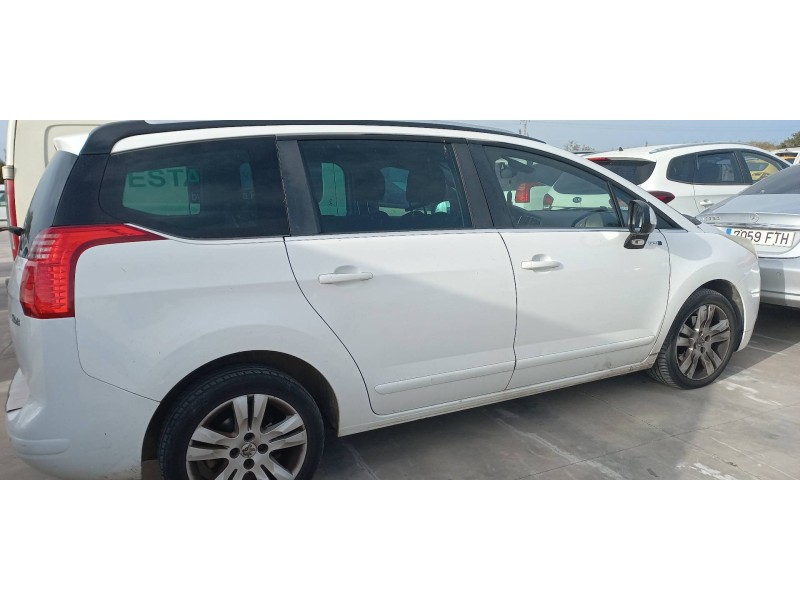 peugeot 5008 del año 2013