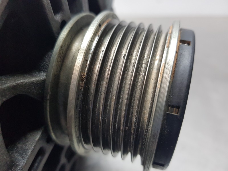 Recambio de alternador para seat altea (5p1) style referencia OEM IAM 03L903023F 2607703A 