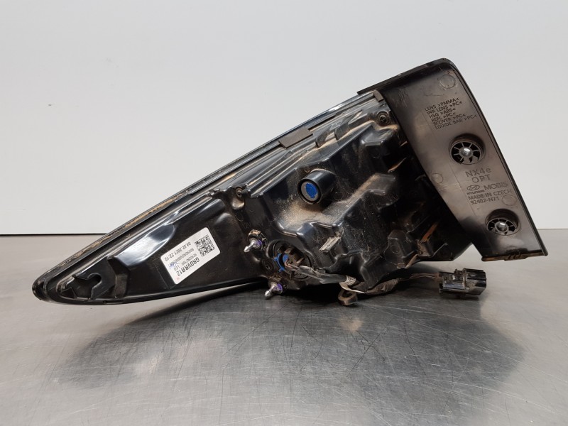 Recambio de piloto trasero derecho para hyundai tucson hybrid referencia OEM IAM 92402N7100  