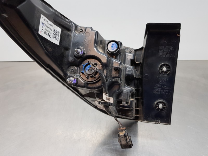 Recambio de piloto trasero derecho para hyundai tucson hybrid referencia OEM IAM 92402N7100  