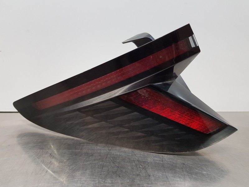 Recambio de piloto trasero izquierdo para hyundai tucson hybrid referencia OEM IAM 92401N7100  