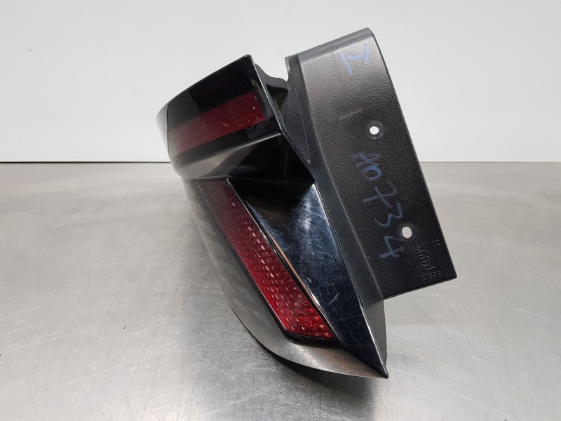 Recambio de piloto trasero izquierdo para hyundai tucson hybrid referencia OEM IAM 92401N7100  