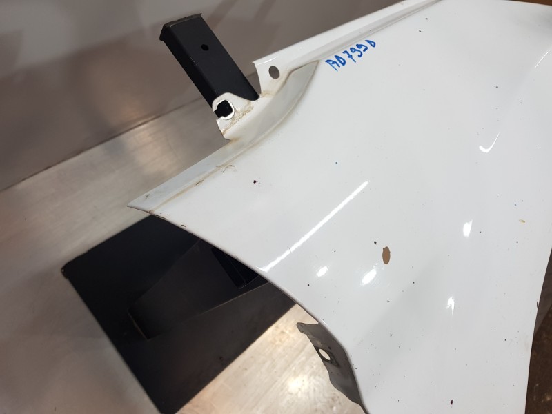 Recambio de aleta delantera derecha para ford fiesta (cb1) active referencia OEM IAM 1777180 C1BBA16015AA  Recambio de aleta delantera derecha para ford fiesta (cb1) active referencia OEM IAM 1777180 C1BBA16015AA