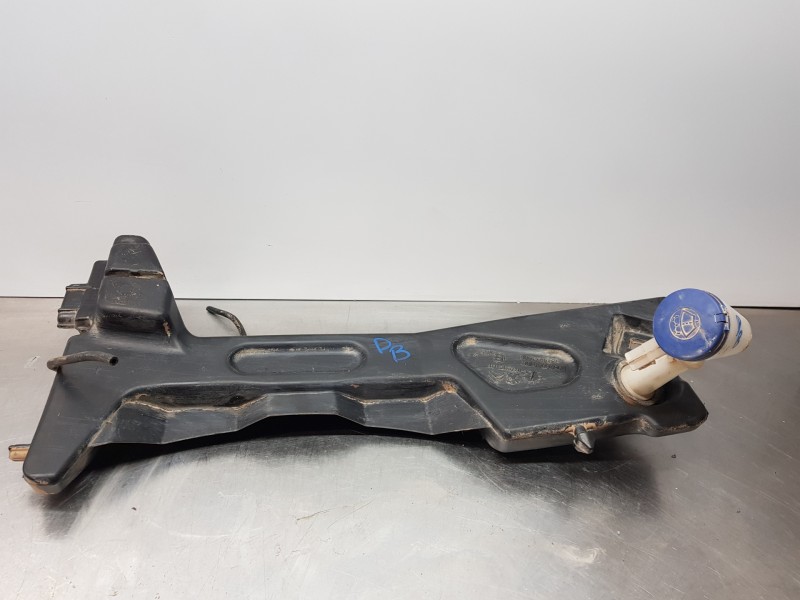 Recambio de deposito limpia para citroen c4 picasso puretech referencia OEM IAM 9819973880 9676088180 