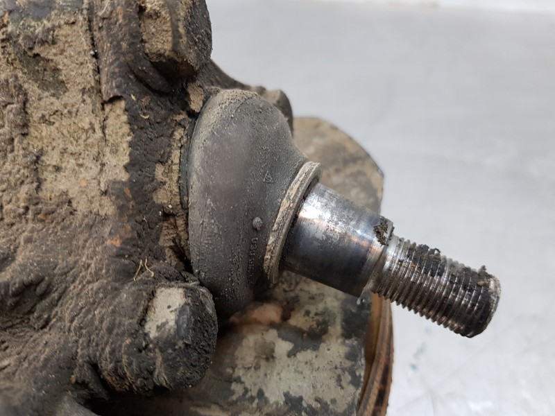 Recambio de mangueta delantera derecha para peugeot boxer combi bus referencia OEM IAM 1690531580 1612735180 