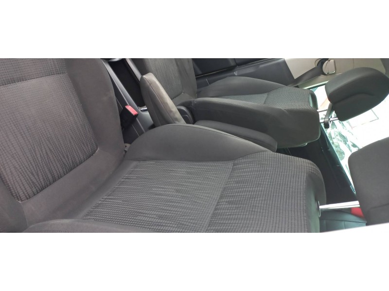 peugeot 5008 del año 2013