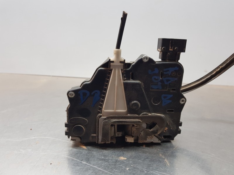 Recambio de cerradura puerta delantera derecha para peugeot boxer combi bus referencia OEM IAM 1350147080  