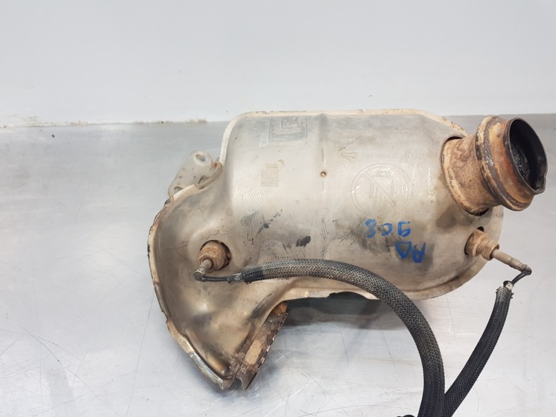 Recambio de catalizador para peugeot boxer combi bus referencia OEM IAM 1379604080 C922 