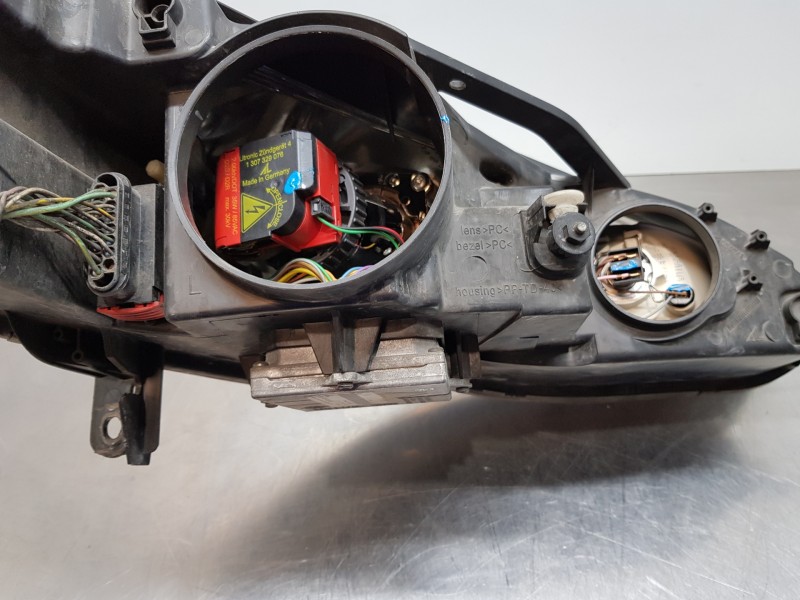 Recambio de faro izquierdo para peugeot 407 sw sport referencia OEM IAM 620892 1307329095  Recambio de faro izquierdo para peugeot 407 sw sport referencia OEM IAM 620892 1307329095