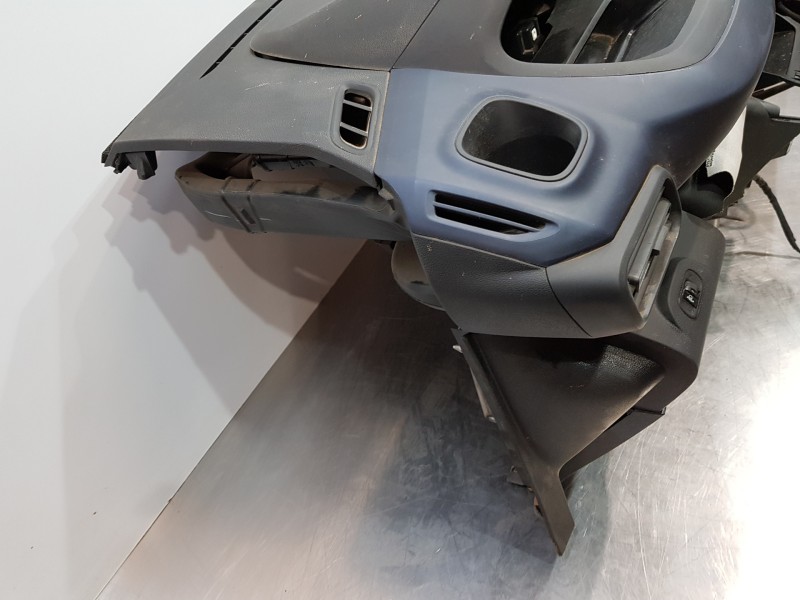 Recambio de salpicadero para peugeot rifter acces referencia OEM IAM 16841899ZD 16362606ZD 