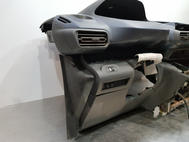 Recambio de salpicadero para peugeot rifter acces referencia OEM IAM 16841899ZD 16362606ZD 