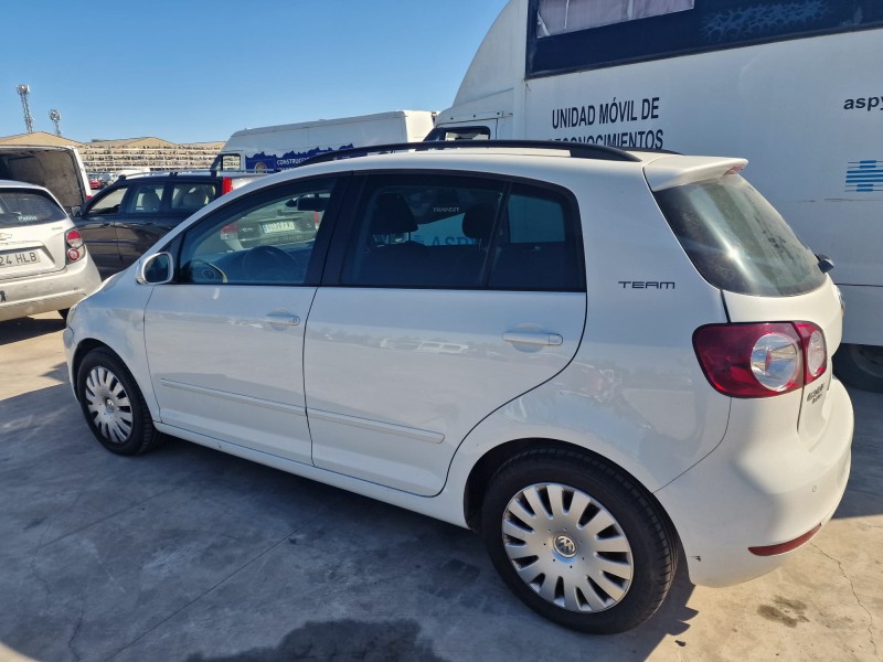 volkswagen golf plus (521) del año 2023