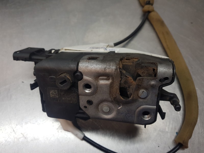 Recambio de cerradura puerta lateral derecha para peugeot partner kasten active referencia OEM IAM 9137N8   Recambio de cerradura puerta lateral derecha para peugeot partner kasten active referencia OEM IAM 9137N8