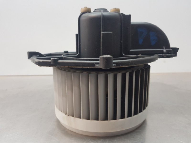 Recambio de motor calefaccion para peugeot partner kasten active referencia OEM IAM 6441AS 5E2228200  Recambio de motor calefaccion para peugeot partner kasten active referencia OEM IAM 6441AS 5E2228200