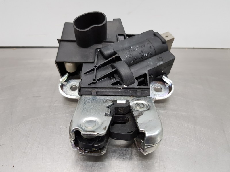 Recambio de cerradura maletero / porton para seat exeo berlina (3r2) reference referencia OEM IAM 4F5827505D  