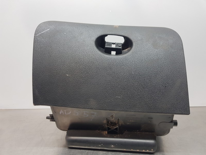 Recambio de guantera para citroen c3 cool referencia OEM IAM 8218A0 9638006677 