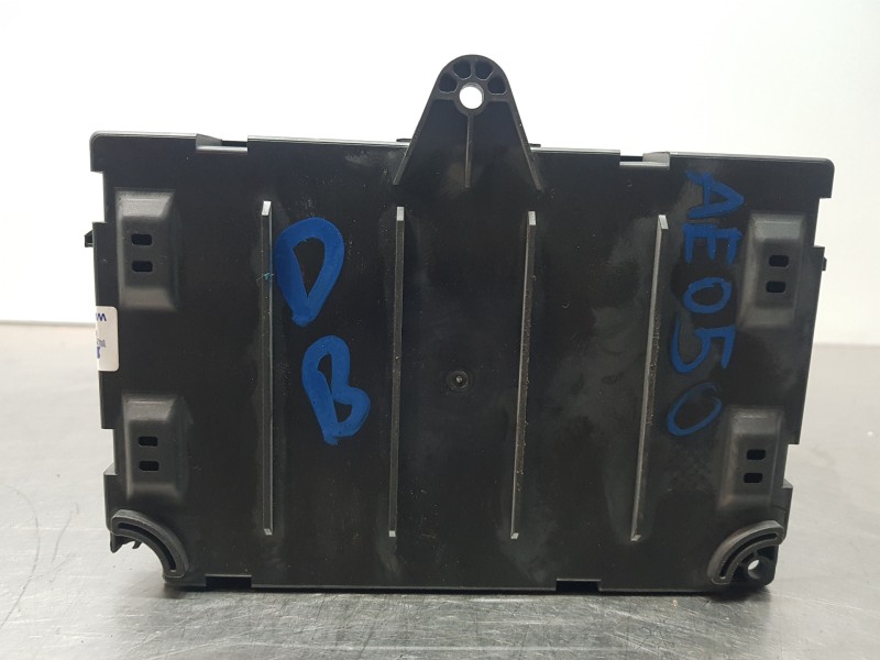 Recambio de caja reles / fusibles para peugeot 407 sw sport referencia OEM IAM 9656148180 S120017001H  Recambio de caja reles / fusibles para peugeot 407 sw sport referencia OEM IAM 9656148180 S120017001H