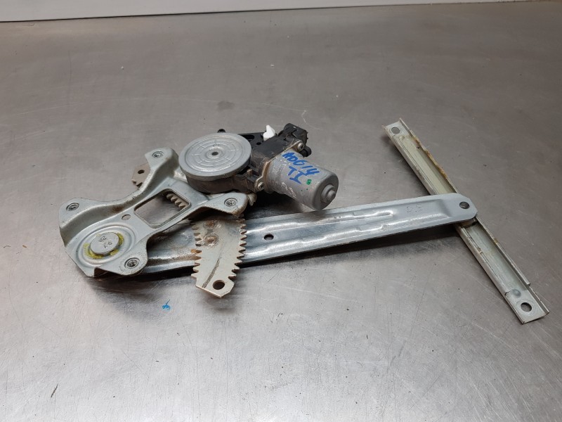 Recambio de elevalunas trasero izquierdo para nissan juke (f16) tekna referencia OEM IAM 827306PA0A 827211KA1C  Recambio de elevalunas trasero izquierdo para nissan juke (f16) tekna referencia OEM IAM 827306PA0A 827211KA1C