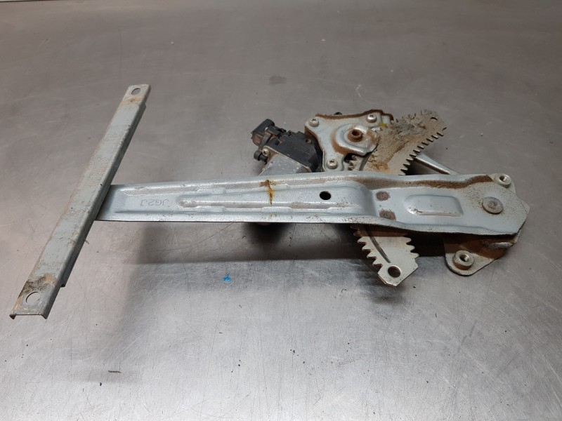 Recambio de elevalunas trasero izquierdo para nissan juke (f16) tekna referencia OEM IAM 827306PA0A 827211KA1C  Recambio de elevalunas trasero izquierdo para nissan juke (f16) tekna referencia OEM IAM 827306PA0A 827211KA1C