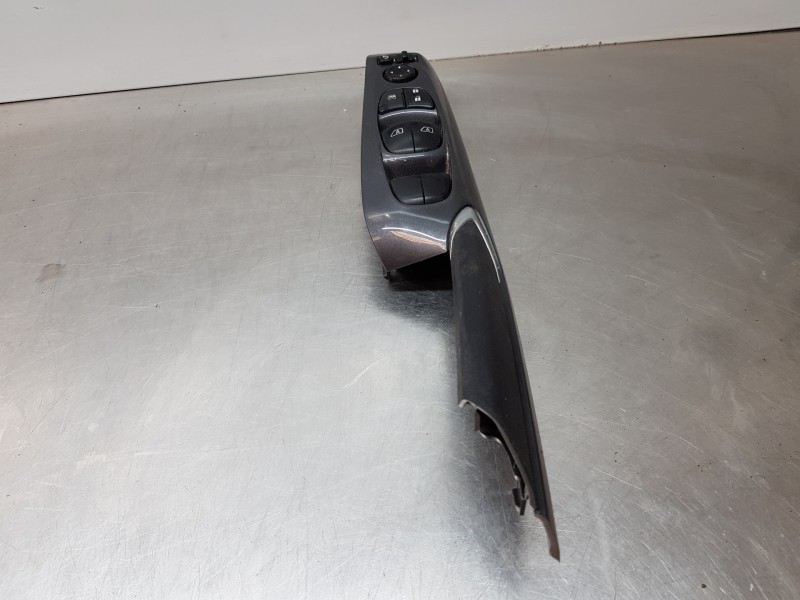 Recambio de mando elevalunas delantero izquierdo para nissan juke (f16) tekna referencia OEM IAM 254016PA1A   Recambio de mando elevalunas delantero izquierdo para nissan juke (f16) tekna referencia OEM IAM 254016PA1A